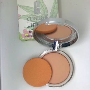 Clinique IVORY Superpowder Double Face Makeup